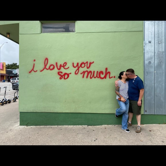 Meet your Posher, Ashlee - Picture 1 of 2